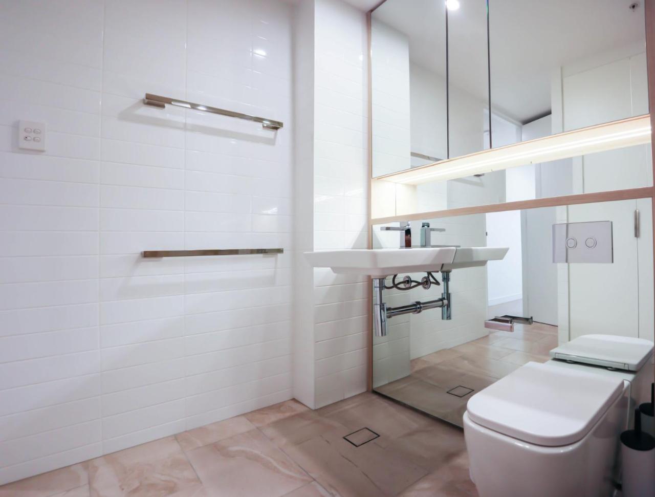 Modern Designers Pad By Serain Residences Бризбейн Екстериор снимка